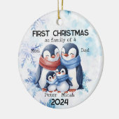 Gepersonaliseerde Eerste Kerstmis als een Familie  Keramisch Ornament (Links)
