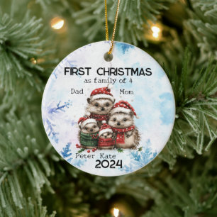 Gepersonaliseerde Eerste Kerstmis als een Familie Keramisch Ornament
