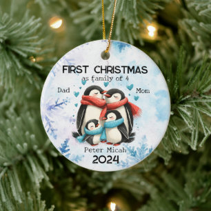 Gepersonaliseerde Eerste Kerstmis als een Familie Keramisch Ornament