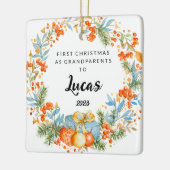 Gepersonaliseerde eerste Kerstmis als grootouders Keramisch Ornament (Links)