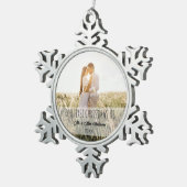 Gepersonaliseerde Eerste Kerstmis Getrouwd als Mr  Tin Sneeuwvlok Ornament (Rechts)