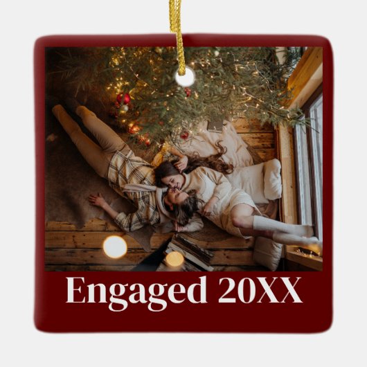 Gepersonaliseerde eerste Kerstmis verloofd paar ro Keramisch Ornament (Voorkant)