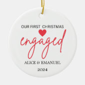 Gepersonaliseerde Eerste Kerstverloofde Kerstmis Keramisch Ornament (Voorkant)