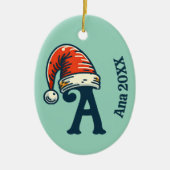 Gepersonaliseerde eerste letter naam en jaar Santa Keramisch Ornament (Voorkant)