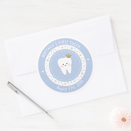 Gepersonaliseerde eerste-tandenmijlpaal ronde sticker (Envelop)