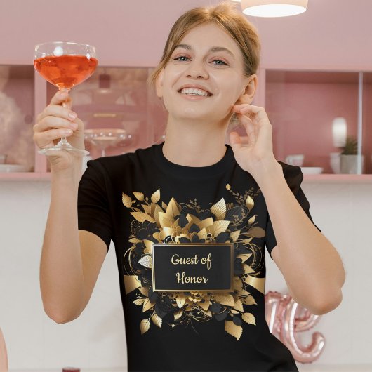 Gepersonaliseerde Elegant Gold Guest of Honor T-shirt