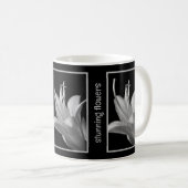 Gepersonaliseerde Elegant Hosta Bloem Zwart-wit Koffiemok (Voorkant rechts)
