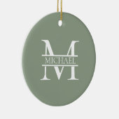 Gepersonaliseerde Elegant Sage Green Monogram & Na Keramisch Ornament (Rechts)