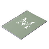 Gepersonaliseerde Elegant Sage Green Monogram & Na Notitieboek (Linkerzijde)