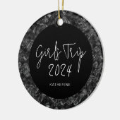 Gepersonaliseerde Elegante Meisjes Trip Faux Glitt Keramisch Ornament (Links)