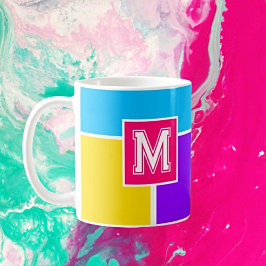 Gepersonaliseerde elegantie: Monogrammed Vibrant Koffiemok