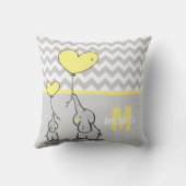 Gepersonaliseerde Elephant Yellow Gray Chevron Nur Kussen (Achterkant)