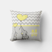 Gepersonaliseerde Elephant Yellow Gray Chevron Nur Kussen (Voorkant)