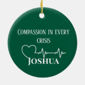 Gepersonaliseerde ER Nurse Kerstman Keramisch Ornament (Achterkant)