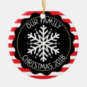 Gepersonaliseerde familie Foto: Red White Snowflak Keramisch Ornament (Voorkant)
