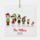 Gepersonaliseerde familie met feestelijke feestdag keramisch ornament (Achterkant)