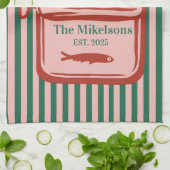 Gepersonaliseerde familie Retro Sardine Tin Stripe Theedoek (Gevouwen)