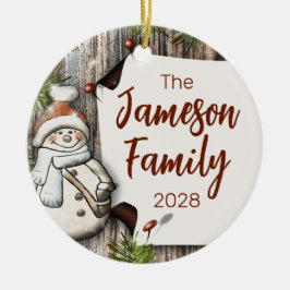 Gepersonaliseerde familienaam Christmas Snowman Keramisch Ornament