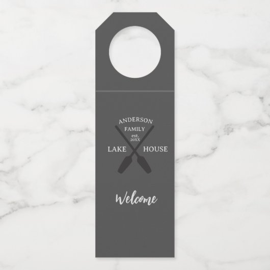 Gepersonaliseerde familienaam Lake House Welkom Flessenhanger (Voorkant)