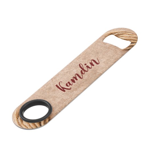 Gepersonaliseerde flesopener tarwe op Burlap Sack Speed Flessenopener (Voorkant Gekanteld)