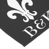 Gepersonaliseerde fleur de lis tafelloper voor bru (Hoek)