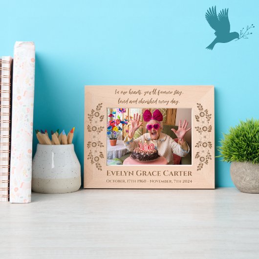 Gepersonaliseerde Floral Memorial naamsherinnering Gegraveerde Lijstjes