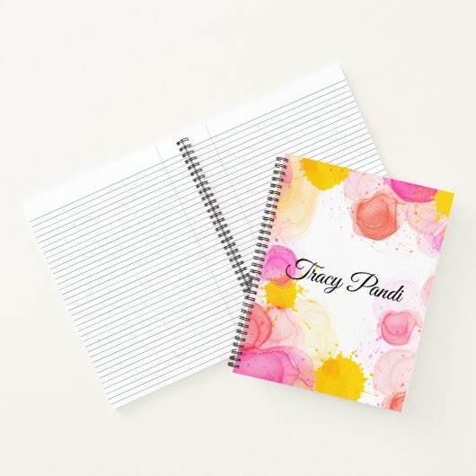 Gepersonaliseerde fluisteraars van roze en geel notitieboek (Binnen)