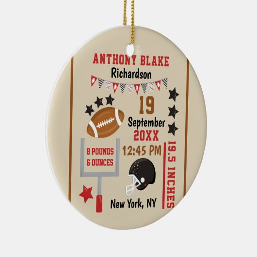 Gepersonaliseerde Football Baby Boy geboorte Foto Keramisch Ornament (Rechts)