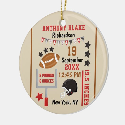 Gepersonaliseerde Football Baby Boy geboorte Foto Keramisch Ornament (Links)