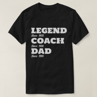 Gepersonaliseerde Football Dad - Aangepaste datums T-shirt