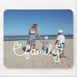 Gepersonaliseerde foto en familietekst met harten muismat<br><div class="desc">Maak een gepersonaliseerde fotoherinnering mousepad van Ricaso - voeg je eigen foto's toe aan dit geweldige FAMILY typografie ontwerp met een hartdetail muismat - foto-souvenirs zijn geweldig voor jezelf of om te geven aan familie en vrienden</div>