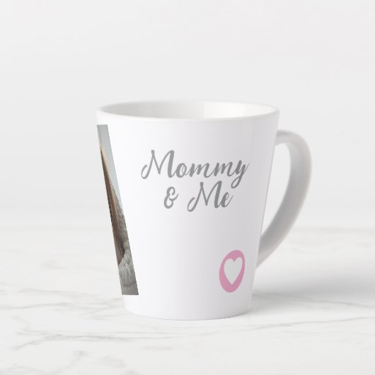 Gepersonaliseerde foto- en tekstfoto met hart latte mok (Rechterhoek)