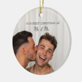 Gepersonaliseerde foto Onze eerste kerst Mr en Mr. Keramisch Ornament (Links)