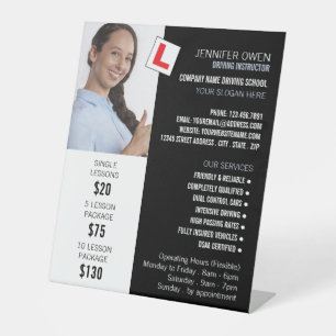 Gepersonaliseerde foto, rijschool, instructeur reclamebord met voetstuk