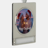 Gepersonaliseerde Foto & Tekst Kerstmis 2025 Aange Verzilverd Banner Ornament (Rechts)