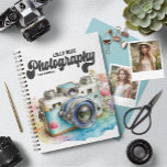 Gepersonaliseerde Fotograaf Planner Retro Camera<br><div class="desc">Bent u een fotograaf op zoek naar een schattige planner om potlood in uw klanten en houd u op de hoogte van uw montage-, montage- en marketingschema? De planner van deze fotograaf is voorzien van een prachtig waterverf kunstwerk van een retro-stijl filmcamera in zacht pastelkleuren en een retro "fotografie" lettertype....</div>