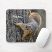 Gepersonaliseerde Fox Squirrel op een boom Muismat (Met muis)