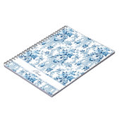 Gepersonaliseerde Franse Rococo Blue & White Flora Notitieboek (Linkerzijde)