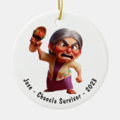 Gepersonaliseerde Funny Chancla Survivor Navidad Keramisch Ornament (Voorkant)