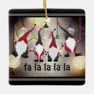 Gepersonaliseerde Funny Kerstmis Gnomes fa la la l Keramisch Ornament