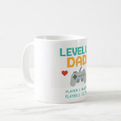 Gepersonaliseerde gamer papa | Level Up vader met  Koffiemok (Voorkant links)