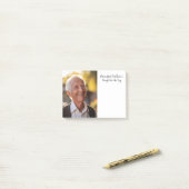 Gepersonaliseerde gedachte voor de dagnotities post-it® notes (Op bureau)