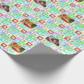 Gepersonaliseerde gekleurde vierkanten en 2 foto's cadeaupapier (Hoek)