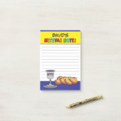Gepersonaliseerde gele kiddish mitswa post-it® notes (Op bureau)