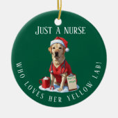 Gepersonaliseerde Gele Lab Lover Nurse Kerstcadeau Keramisch Ornament (Voorkant)