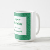 Gepersonaliseerde gelukkige verjaardag van ons all koffiemok (Voorkant rechts)