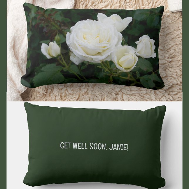 Gepersonaliseerde Get Well Soon Collega Vriend Roz Kussen (Modern, elegant Get Well Soon personalized name accent pillow coworker. Photo of cream white roses)