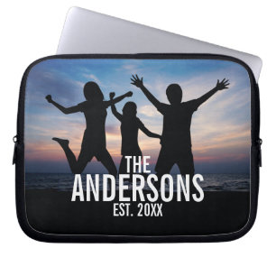 Gepersonaliseerde gezelfsfoto met familienaam laptop sleeve