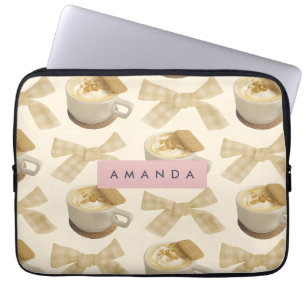 Gepersonaliseerde Gezellige Latte & Gingham Bow Pa Laptop Sleeve