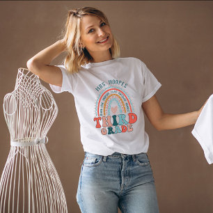 Gepersonaliseerde Gift Boho-regenboog in de 3de gr T-shirt
